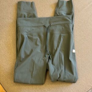 Vuori Olive Green Leggings ALSO SELLING MATCHING TOP